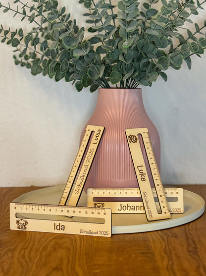Personalisiertes Holzlineal mit Lesehilfe – Geschenk zur Einschulung – Schulkind 2026 – 15 cm Lineal mit Namensgravur